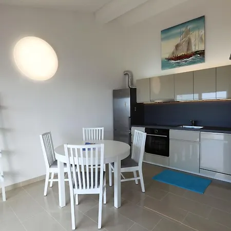 Apartmán Neue In Okrug Gornji Und Meerblick