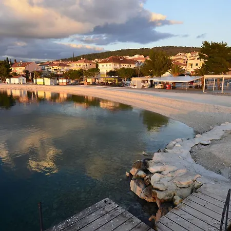 Apartmán Neue In Okrug Gornji Und Meerblick *
