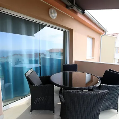 Neue In Okrug Gornji Und Meerblick Apartment *